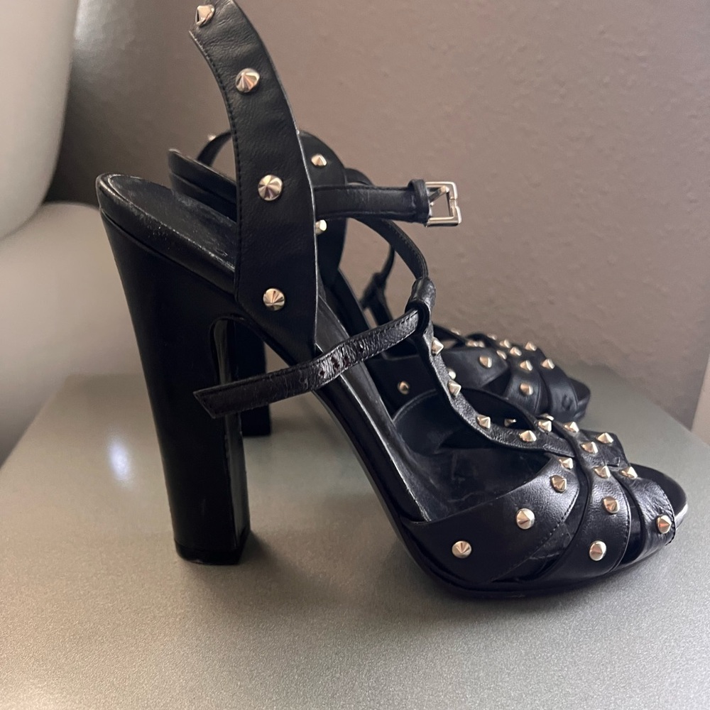 Gucci sandals
